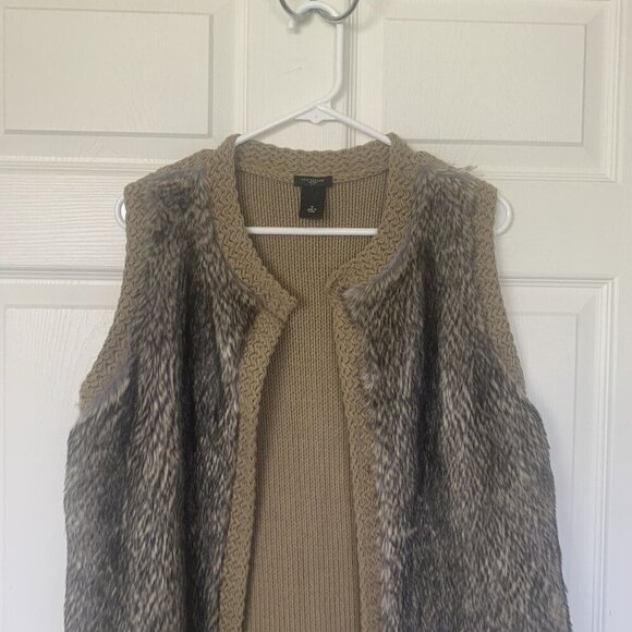 Ann Taylor Womens Sweater Vest Size Medium Knitted Brown Faux Fur Open Front - Picture 2 of 8